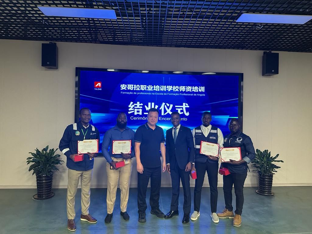 Angola e China firmam acordo para modernização do sistema de formação profissional para garantir o progresso tecnológico