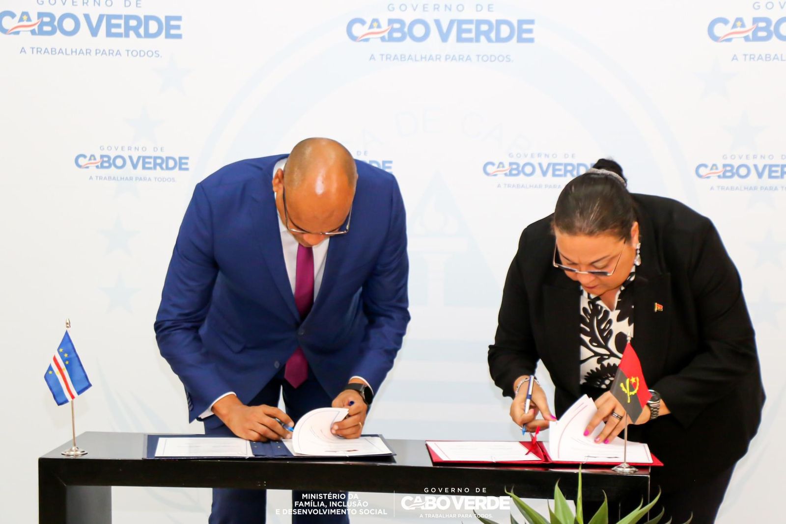 Ministra do MAPTSS procura melhores soluções digitais e tecnológicas em Cabo Verde